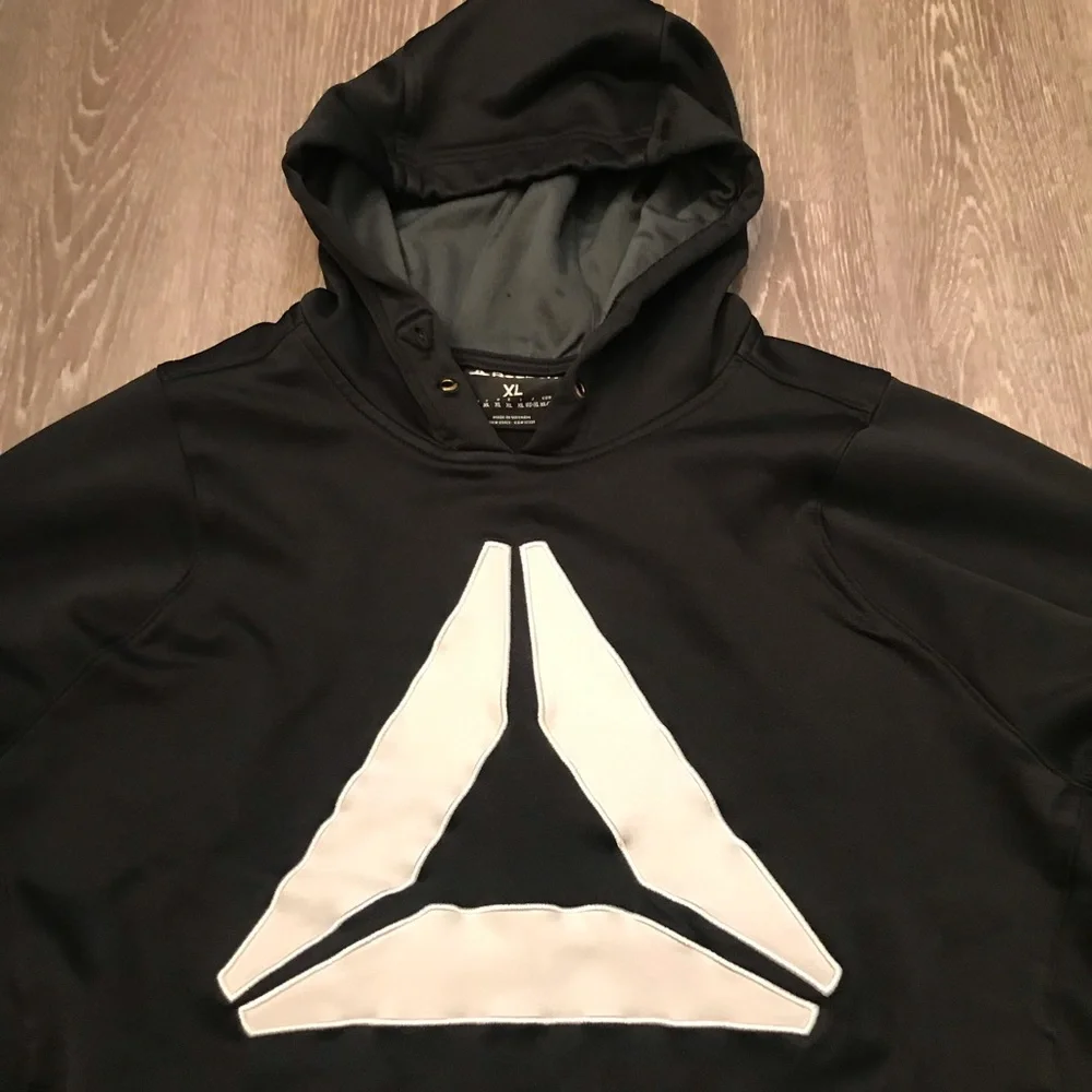 Reebok Big Logo Play Dry Athletic Hoodie Youth‎ XL
